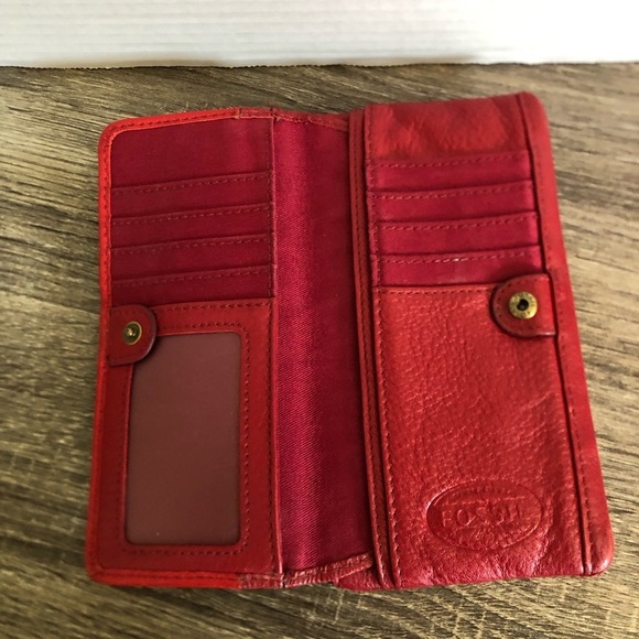 FOSSIL Red Leather Wallet - Picture 3 of 15